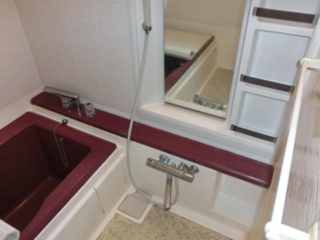 美山台住宅の浴室