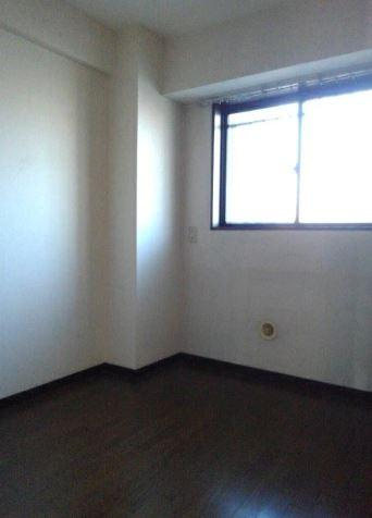 グランディア壱番館の居間・リビング