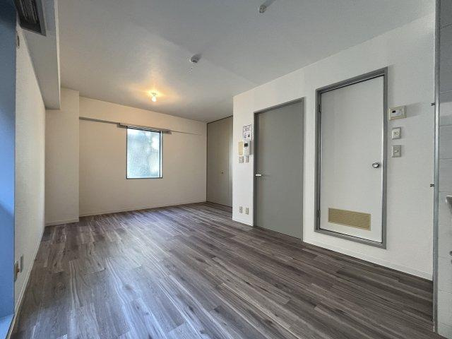 ロイヤルアーバン駒場東大の居間・リビング