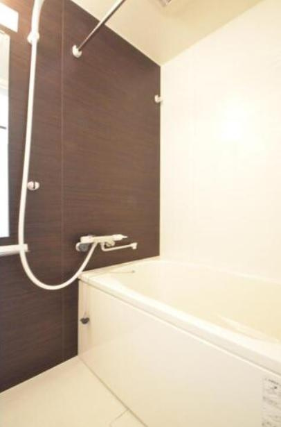 フォレストメゾン千歳の浴室