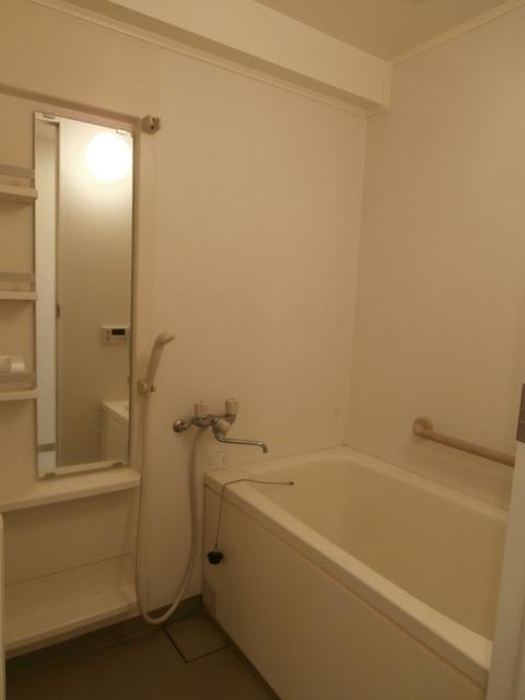 ガーデンフォート目黒の浴室