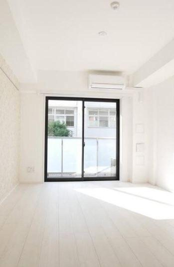 ハーモニーレジデンス羽田ウエスト＃002の居間・リビング