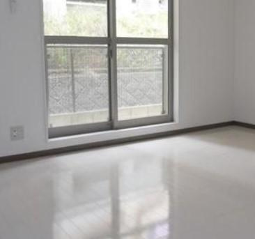 ジュネス新百合ヶ丘のバルコニー