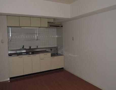 川崎市多摩区東生田１丁目の賃貸マンションの居間・リビング