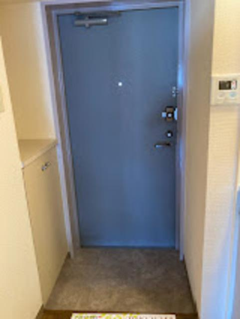 フォレスト駒沢の玄関