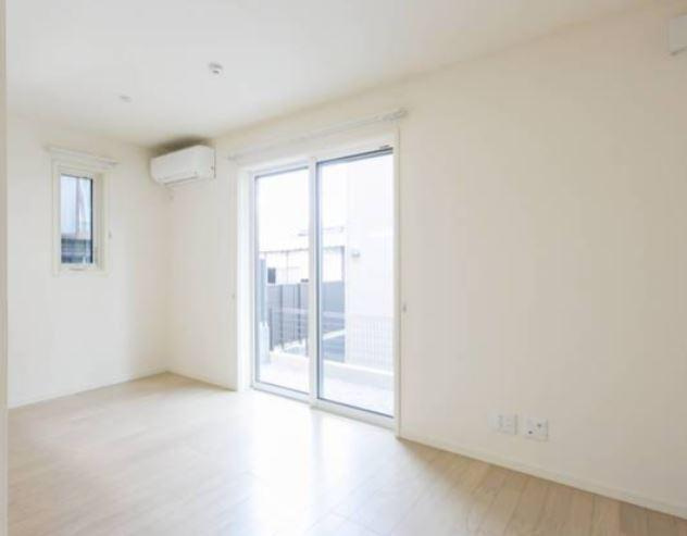 ガーデンテラスの居間・リビング|※ペット、室内犬１匹相談。