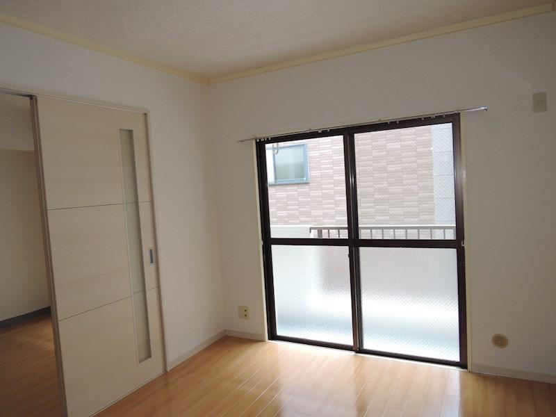 向ヶ丘レジデンス壱番館の居間・リビング