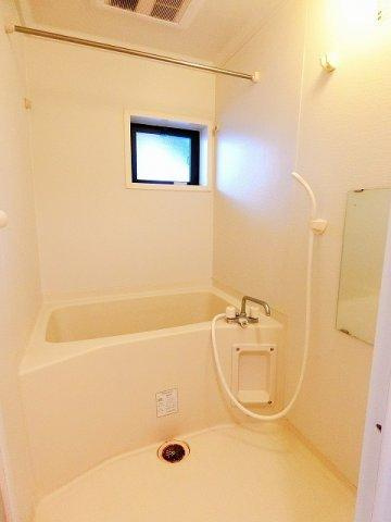 ボナール新町の浴室