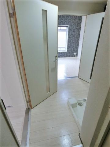 ミングルAP.栗谷一番館の玄関