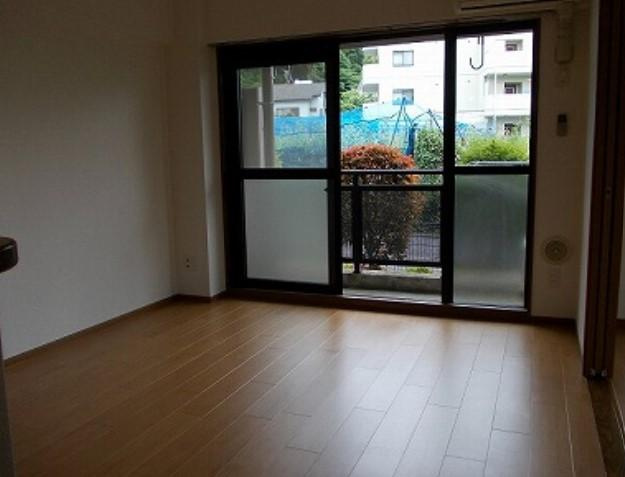 ガーデンスクエアの居間・リビング