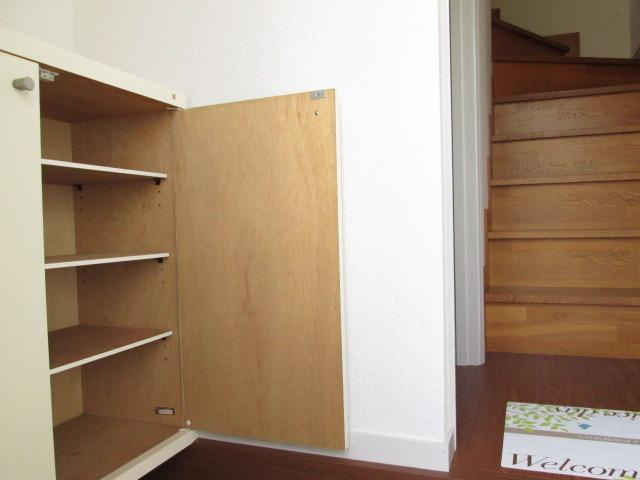 サニーガーデンの玄関