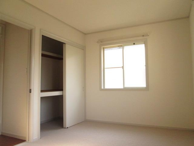 サニーガーデンの居間・リビング