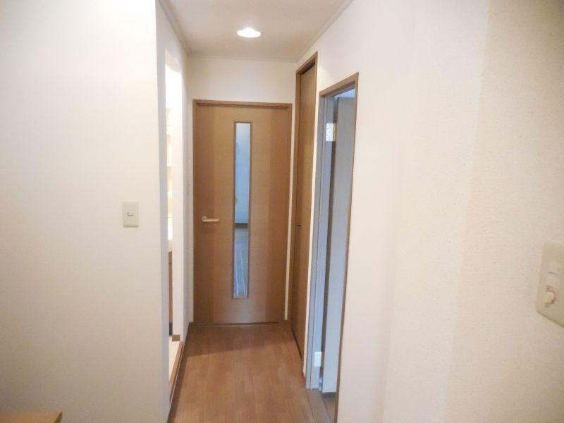 ウィンザーハイム向ヶ丘の玄関