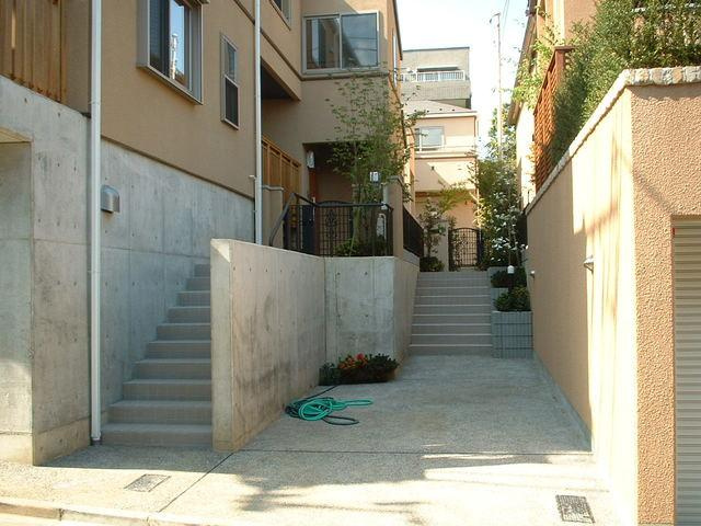 カメリアハウスのエントランス