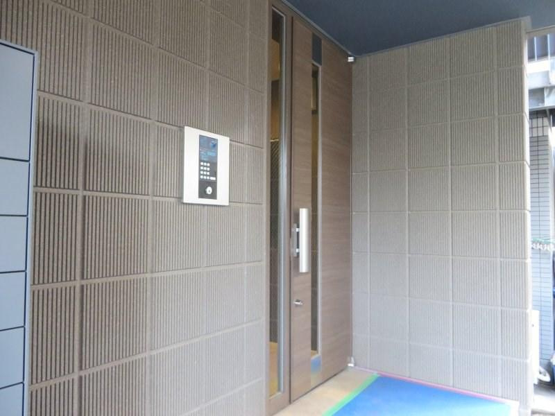 フォレスト新町のエントランス