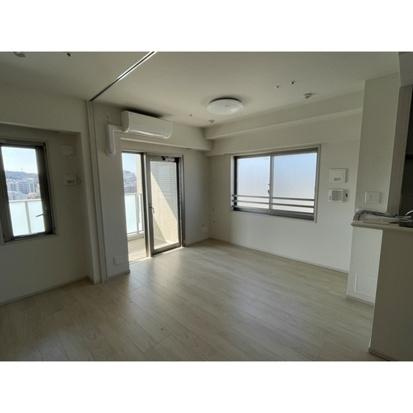 川崎市多摩区登戸の賃貸マンションの居間・リビング