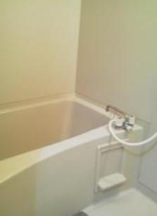 エスポアール生田の浴室