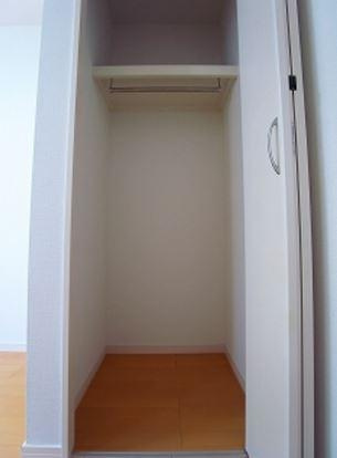 リブリ・クロワサンス生田の収納