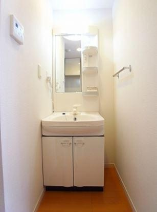 リブリ・クロワサンス生田の洗面所