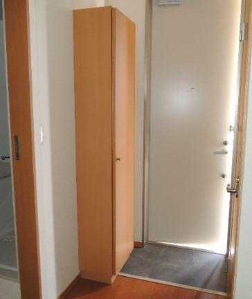川崎市多摩区中野島１丁目のアパートの玄関
