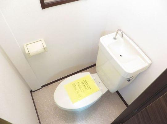 川崎市多摩区登戸新町のアパートのトイレ