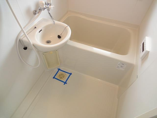 サツキレジデンスの浴室