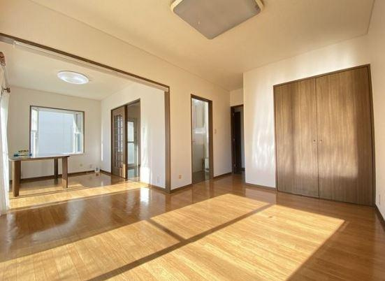 川崎市多摩区生田６丁目の一戸建ての居間・リビング