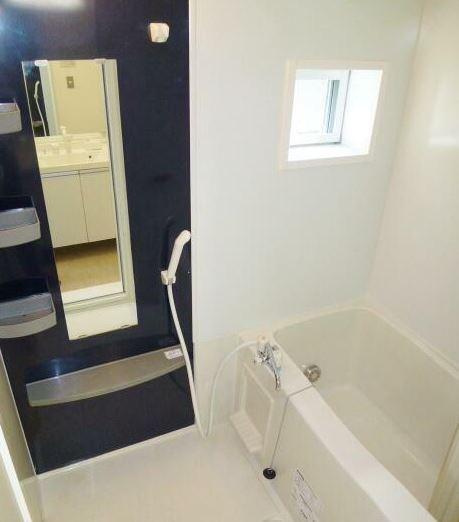 川崎市多摩区登戸のアパートの浴室