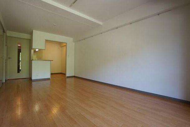 川崎市多摩区枡形６丁目の賃貸マンションの居間・リビング