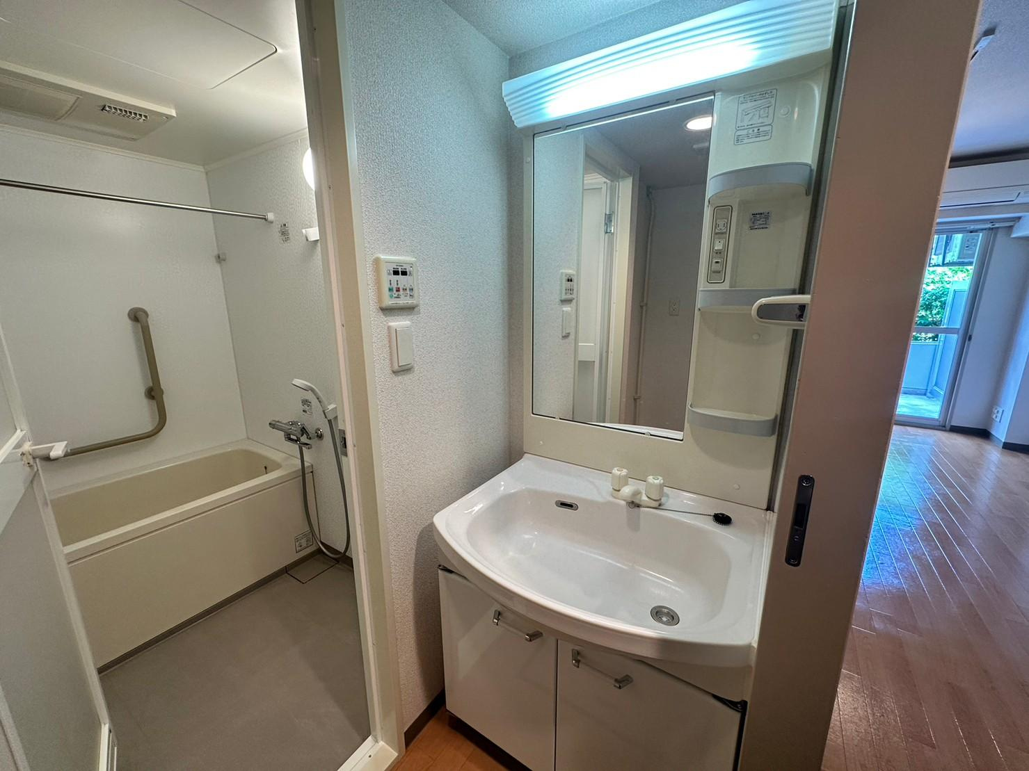 川崎市多摩区枡形６丁目の賃貸マンションの洗面所