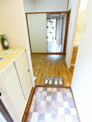 川崎市多摩区東生田２丁目の賃貸マンションの玄関