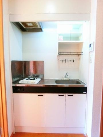 川崎市多摩区登戸新町のアパートのキッチン