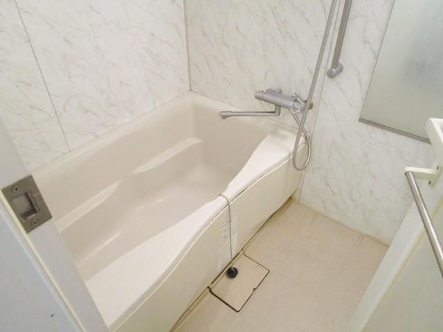 アーバンフラッツ町田の浴室