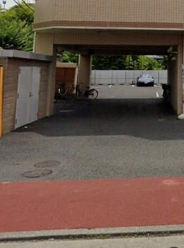 リア・コンフォートの駐車場