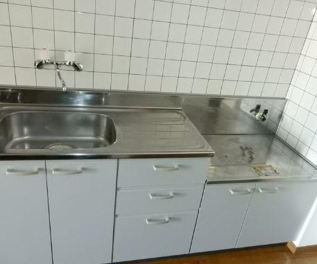 川崎市多摩区宿河原３丁目のアパートのキッチン