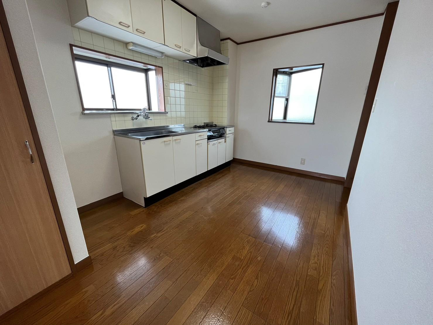 川崎市多摩区登戸新町の賃貸マンションの居間・リビング