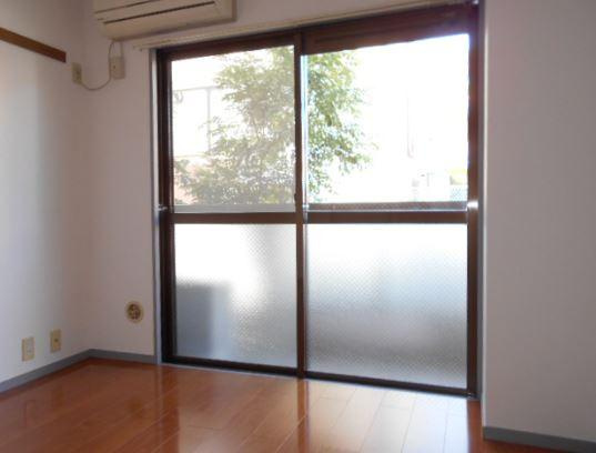 川崎市多摩区登戸の賃貸マンションの居間・リビング