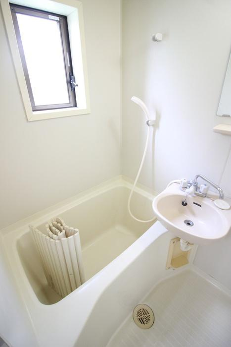 川崎市多摩区中野島１丁目のアパートの浴室