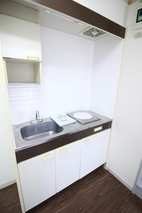 川崎市多摩区中野島１丁目のアパートの居間・リビング