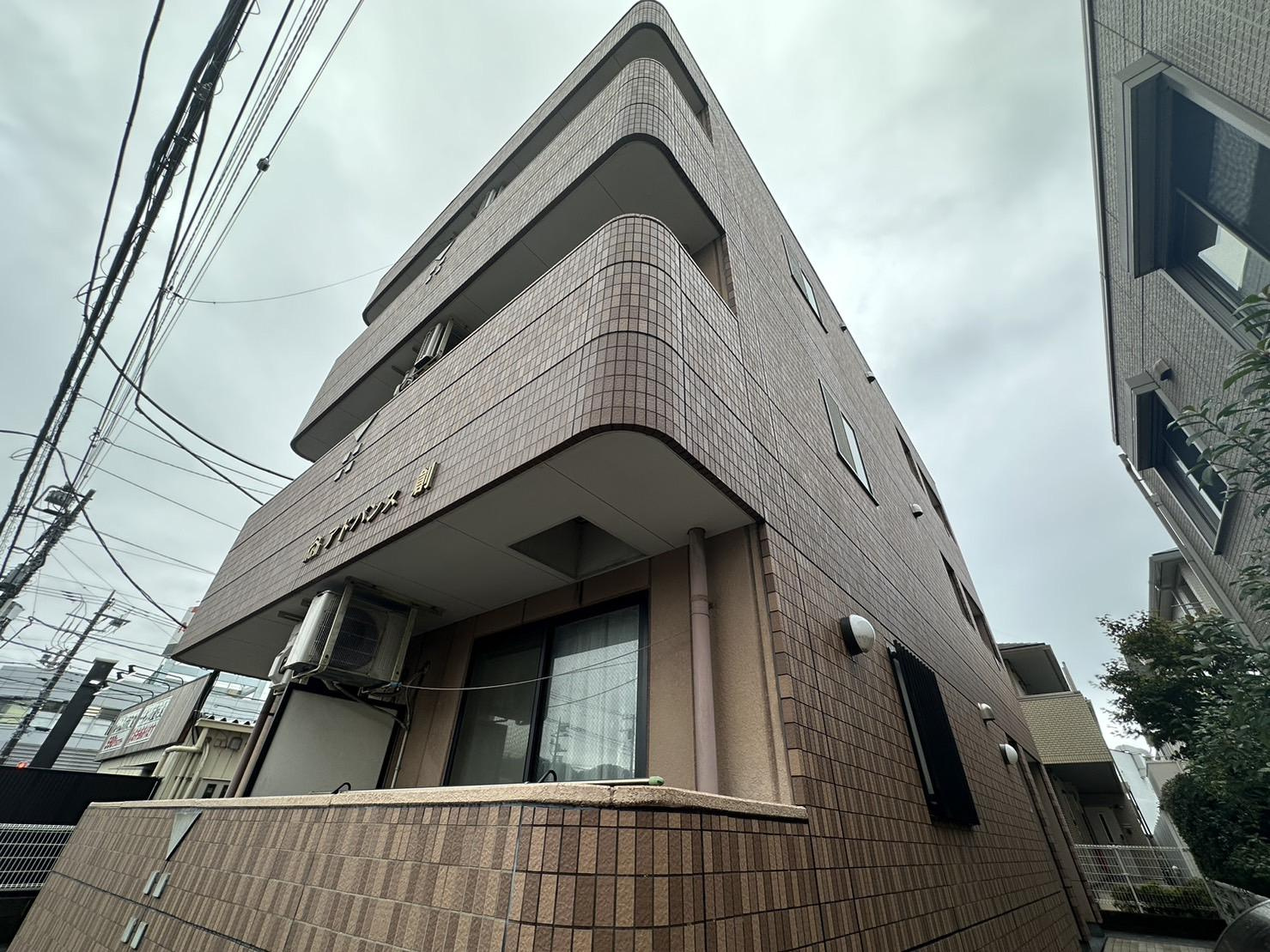 川崎市多摩区宿河原２丁目の賃貸マンションの外観