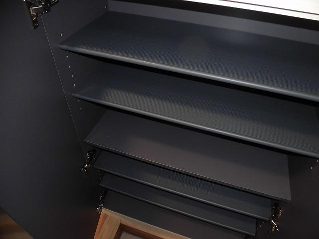 川崎市多摩区登戸新町の賃貸マンションの収納