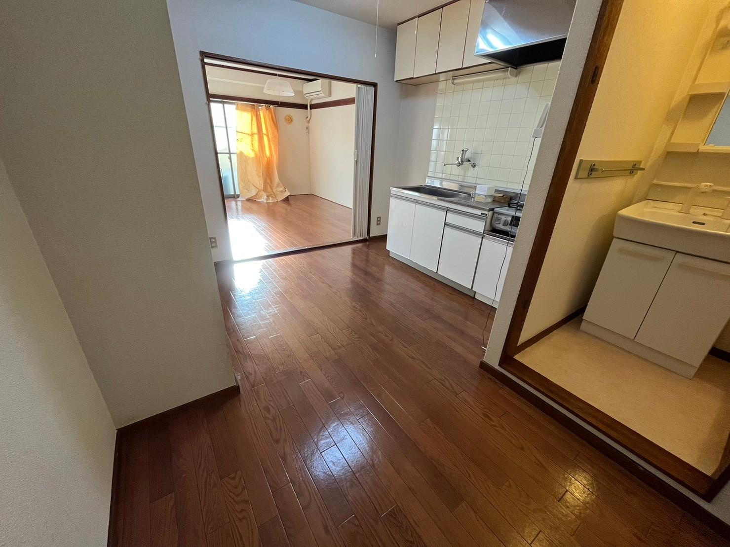 川崎市多摩区登戸新町の賃貸マンションの居間・リビング