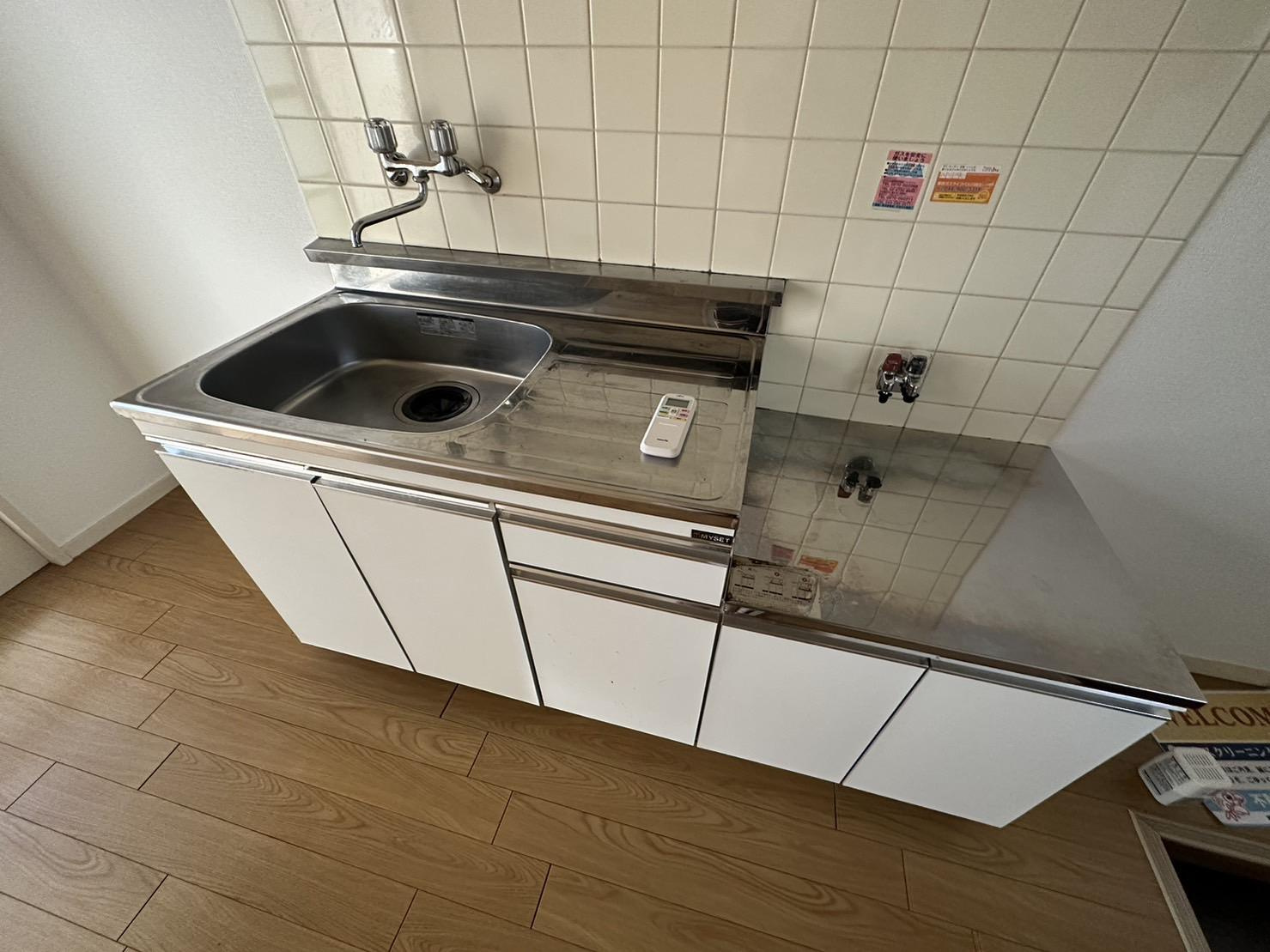 川崎市多摩区登戸のアパートのキッチン