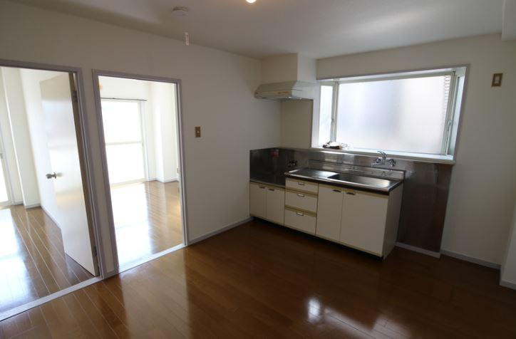 ルミエール生田の居間・リビング