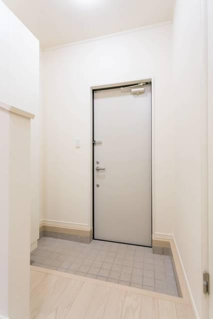 アクセスヴィラ狛江の玄関|※イメージ画像です。実際とは異なります。