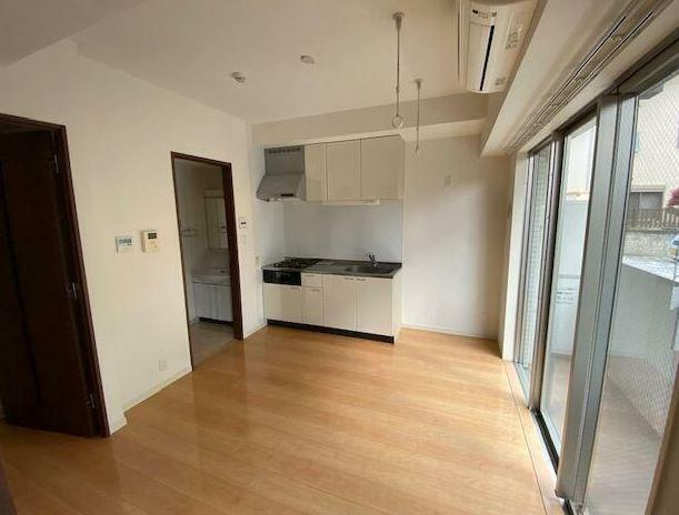 川崎市多摩区生田３丁目の賃貸マンションの居間・リビング