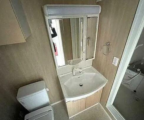 川崎市多摩区菅北浦２丁目のアパートの洗面所