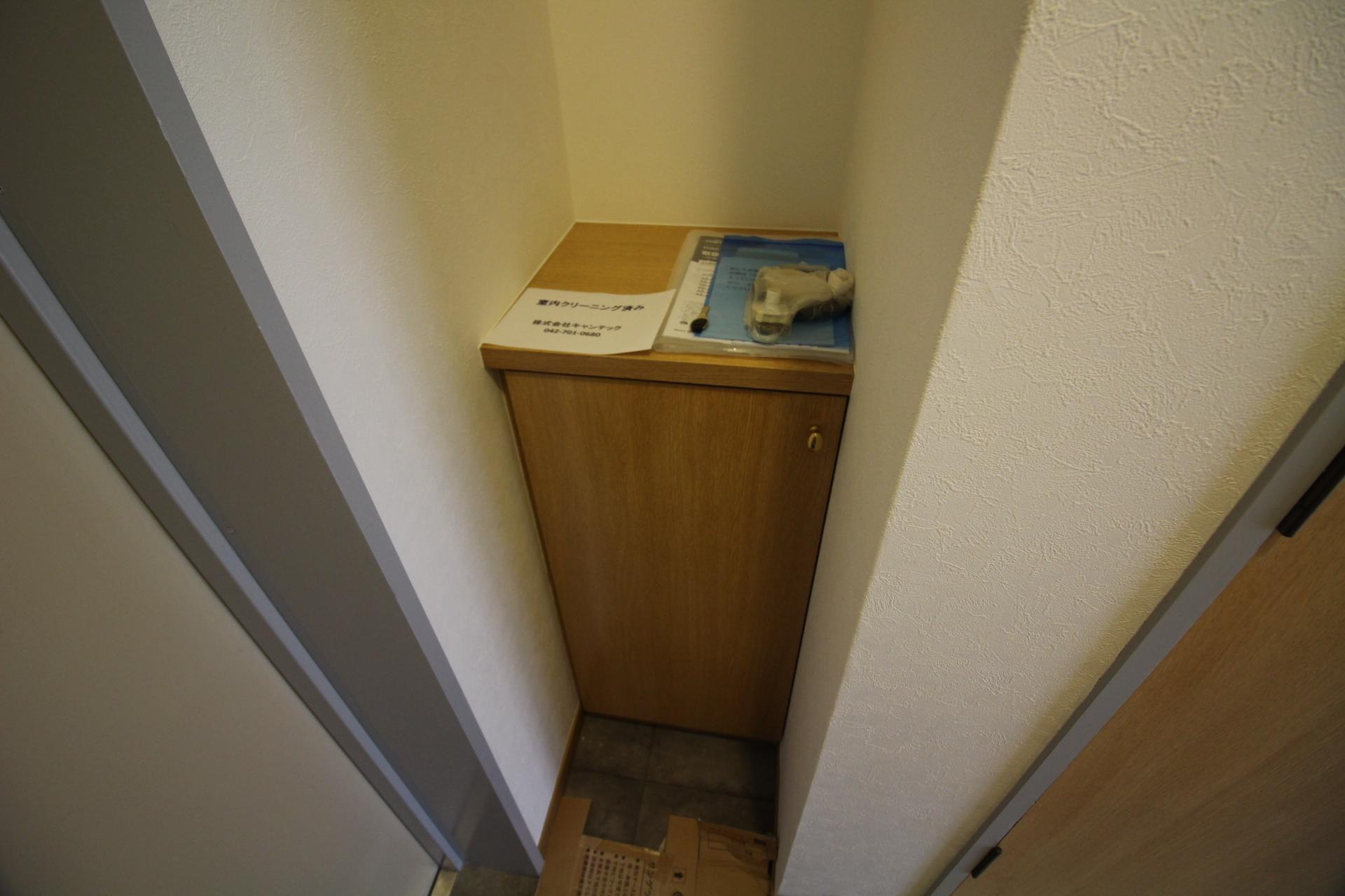 川崎市多摩区宿河原４丁目の賃貸マンションの玄関