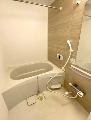 狛江市岩戸北４丁目の賃貸マンションの浴室