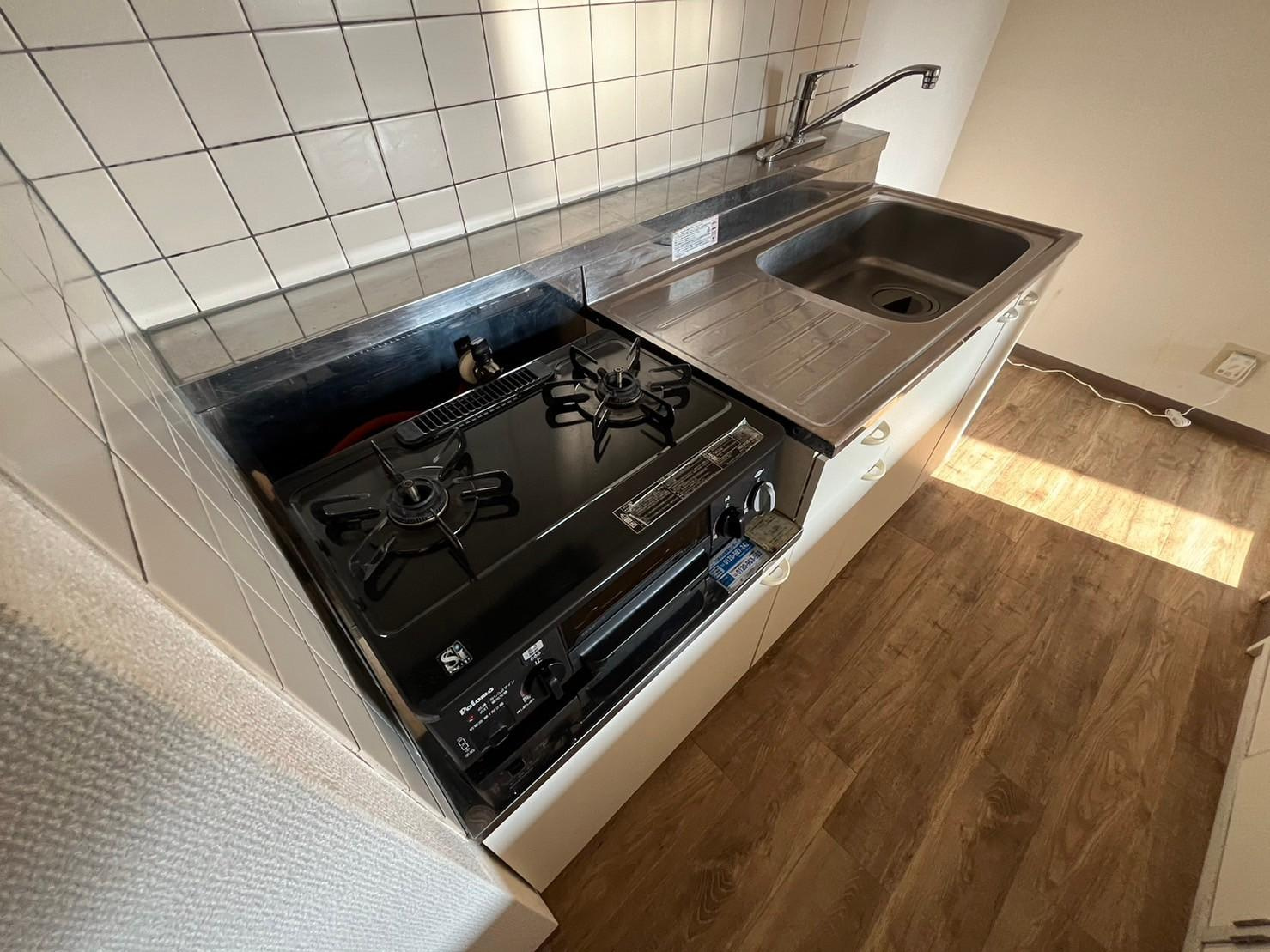 川崎市多摩区菅稲田堤２丁目のアパートのキッチン